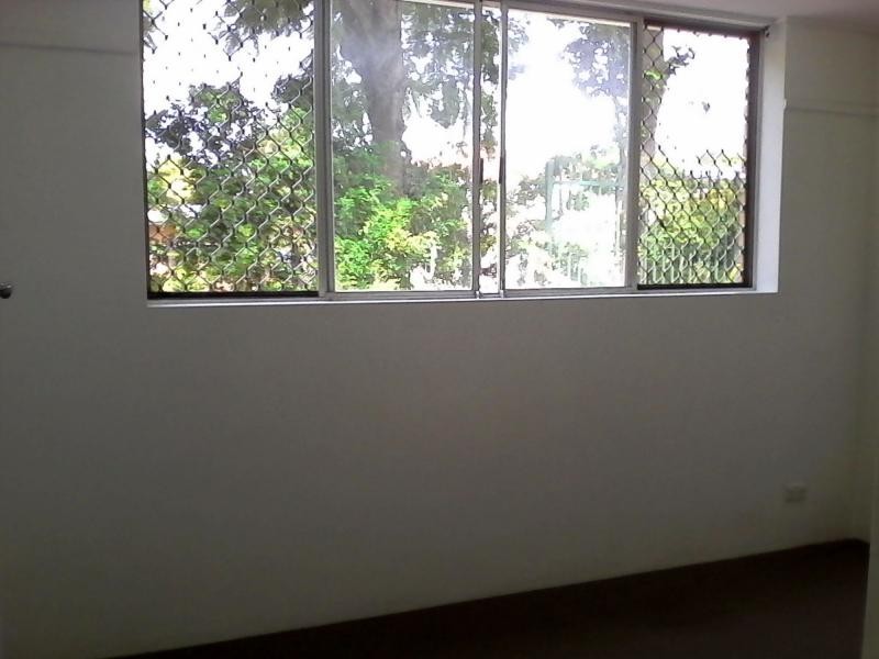 1/4 Marine Parade, Southport QLD 4215