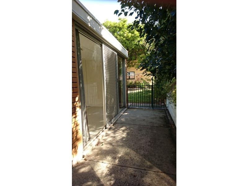 1/4 Marine Parade, Southport QLD 4215