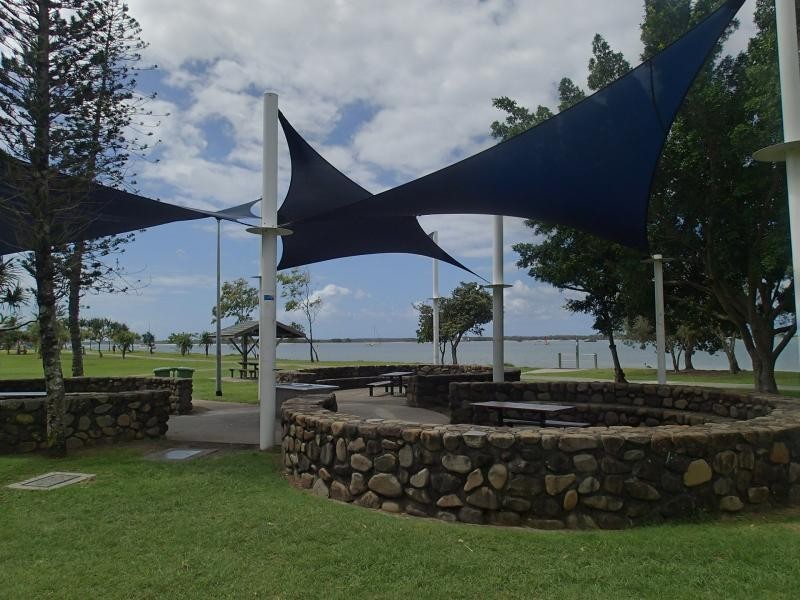 2/14 Proud Street, Labrador QLD 4215