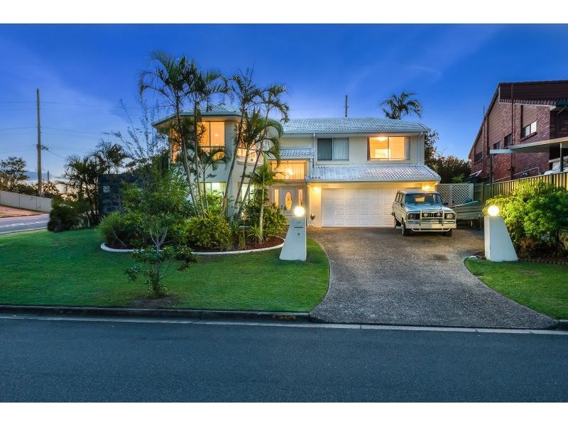 2 Camelot Crescent, Hollywell QLD 4216