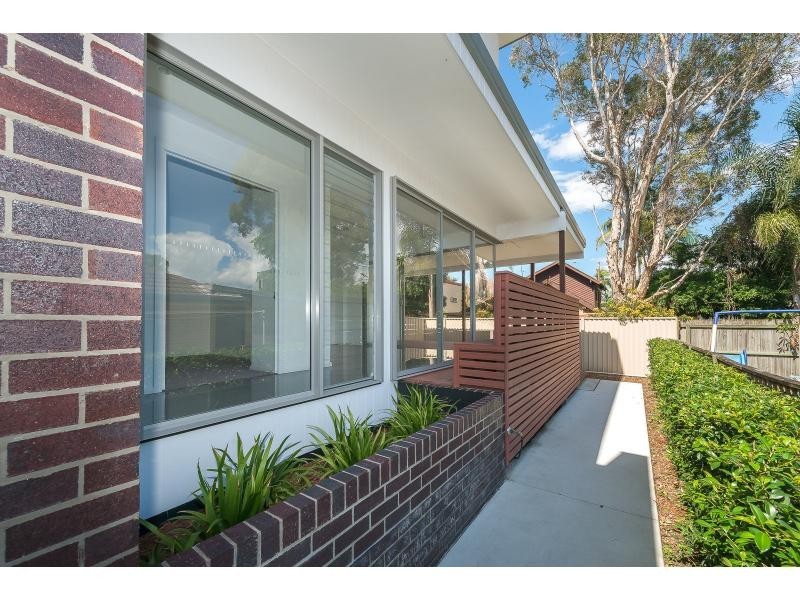 24 Drake Street, Paradise Point QLD 4216