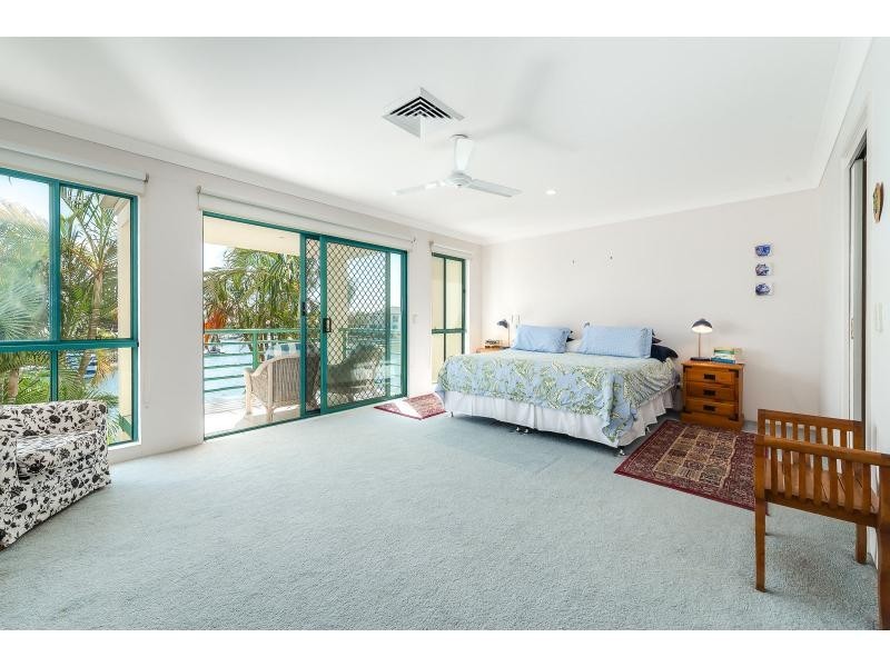 22/3 Lee Road, MARINER QUAYS, Runaway Bay QLD 4216