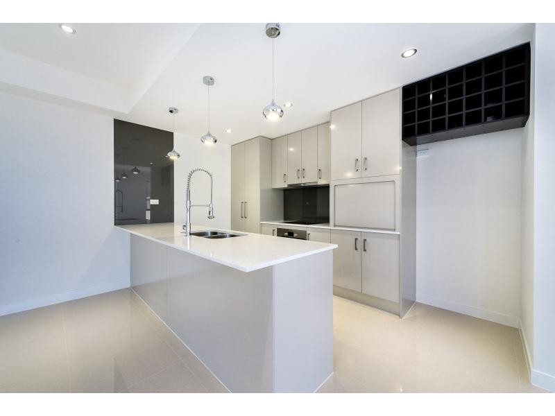 44 Blake Street, Southport QLD 4215