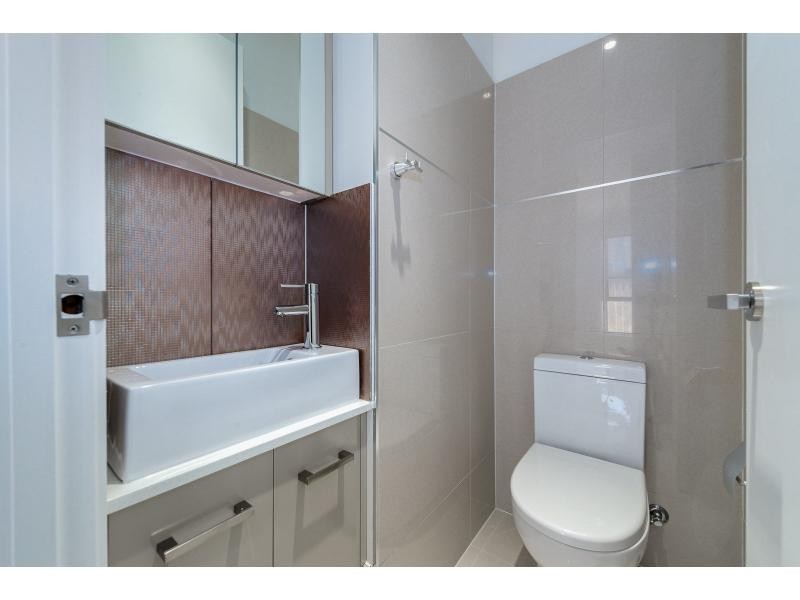 44 Blake Street, Southport QLD 4215