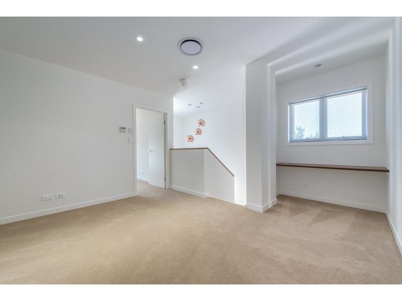 44 Blake Street, Southport QLD 4215