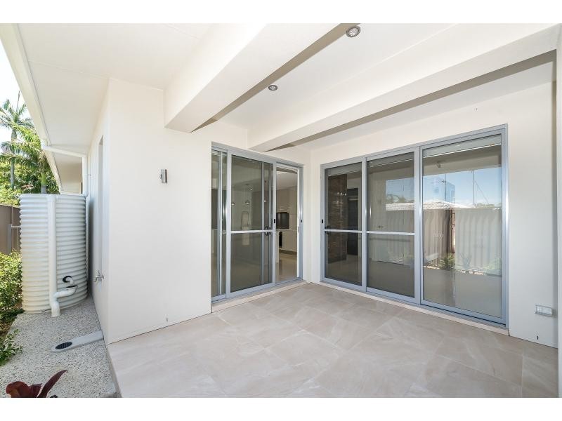 44 Blake Street, Southport QLD 4215