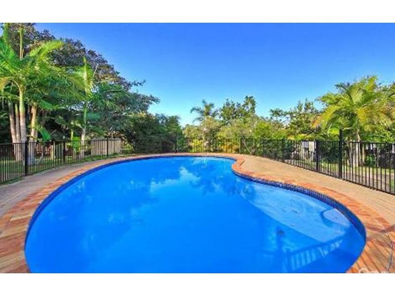 8/71 Olsen Avenue, Labrador QLD 4215