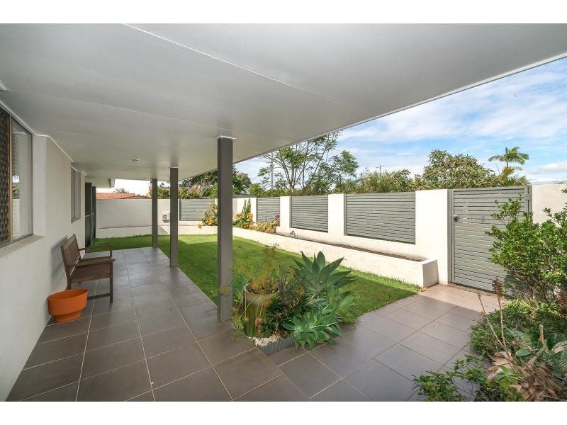 32 Jacaranda Avenue, Hollywell QLD 4216