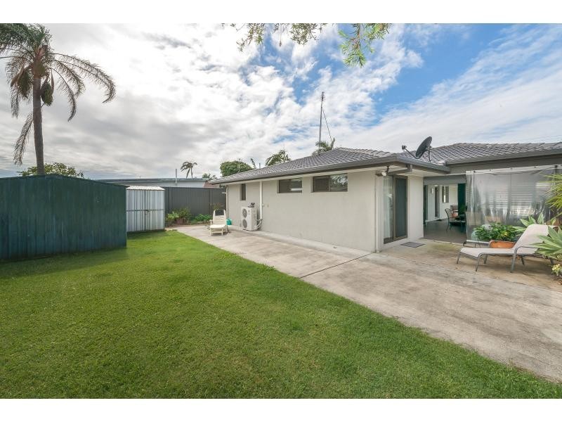 32 Jacaranda Avenue, Hollywell QLD 4216