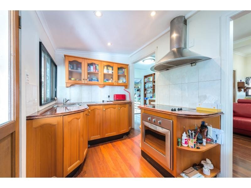 18 Monte Street, Tamborine Mountain QLD 4272