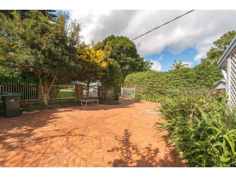 18 Monte Street, Tamborine Mountain QLD 4272