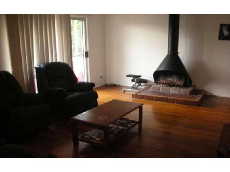 5 Rodlan Parade, Labrador QLD 4215