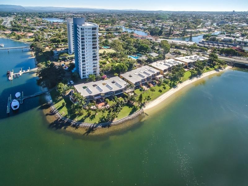 25/54 Hooker Boulevard, Mermaid Waters QLD 4218
