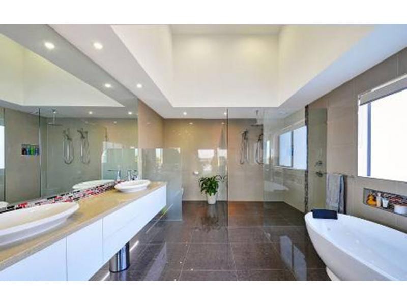 63 The Sovereign Mile, Sovereign Islands QLD 4216