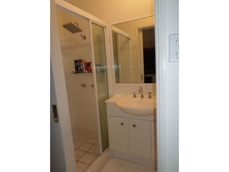 2004/6 Crestridge Crescent, Oxenford QLD 4210