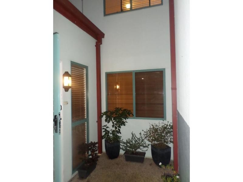 2004/6 Crestridge Crescent, Oxenford QLD 4210