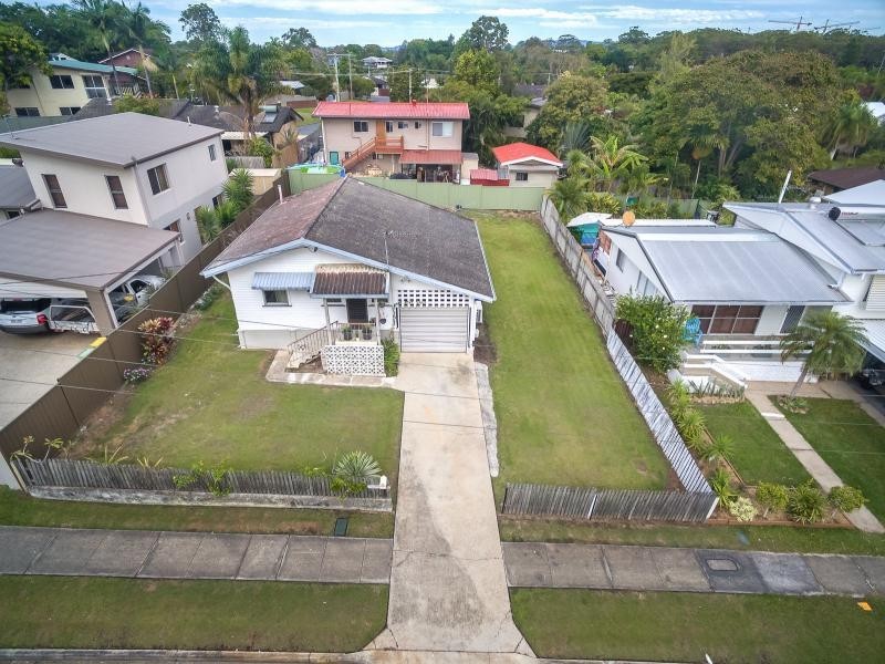 18 Allden Avenue, Labrador QLD 4215