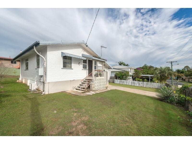 18 Allden Avenue, Labrador QLD 4215