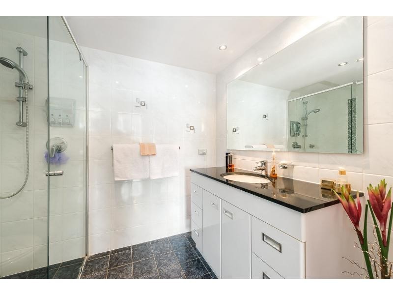 44/54 Hooker Boulevard, Mermaid Waters QLD 4218