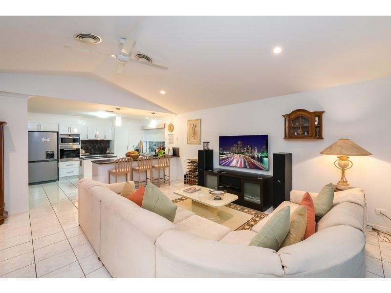 21 Highview Place, Parkwood QLD 4214