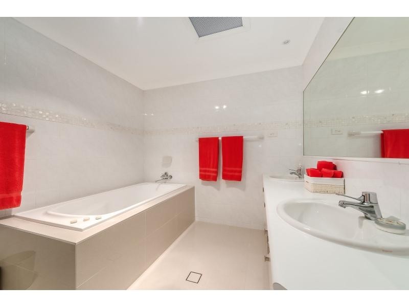 21 Highview Place, Parkwood QLD 4214