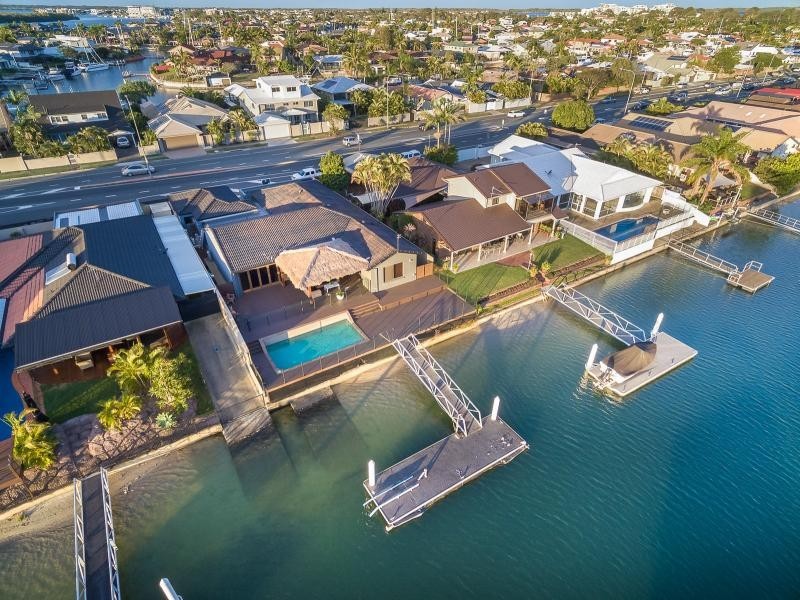 10 Oxley Drive, Paradise Point QLD 4216