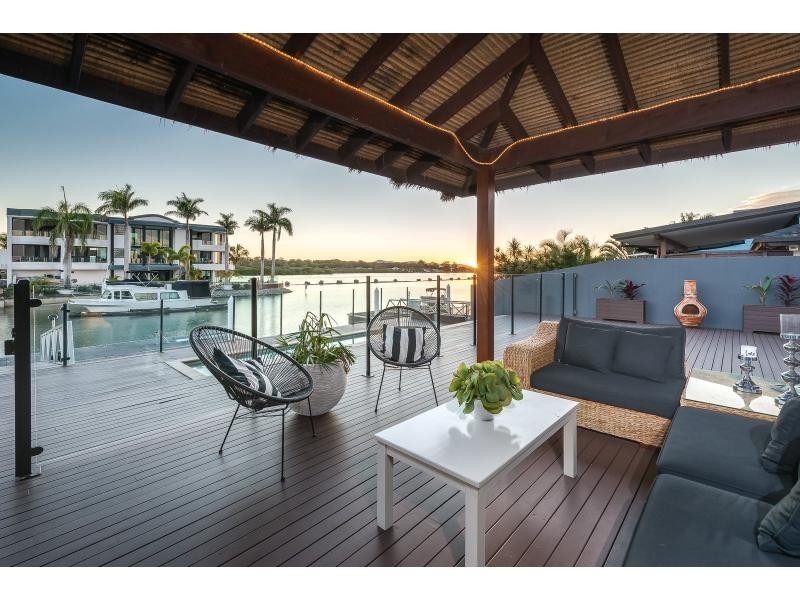 10 Oxley Drive, Paradise Point QLD 4216