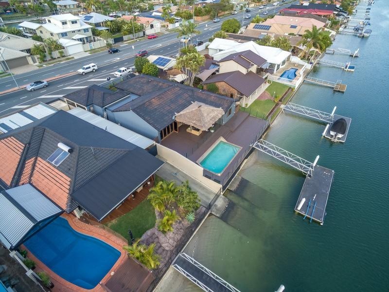 10 Oxley Drive, Paradise Point QLD 4216