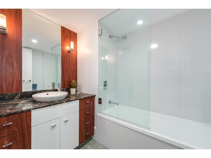 2064/23 Ferny Avenue, Surfers Paradise QLD 4217