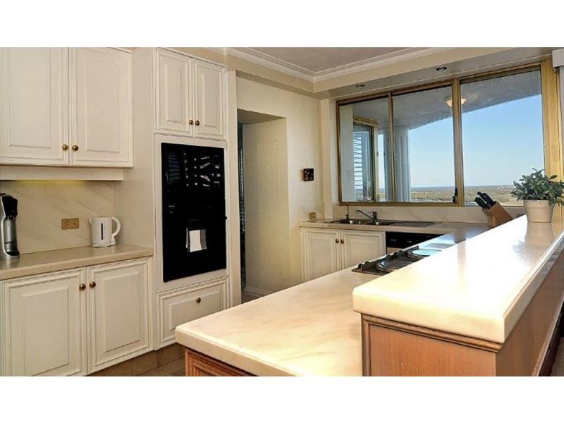 19 Oatland Esplanade, Runaway Bay QLD 4216