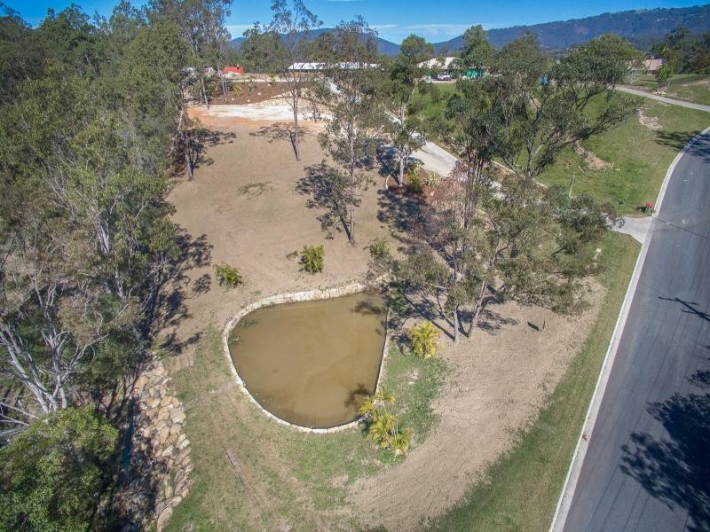 42 Holyrood Road, Maudsland QLD 4210