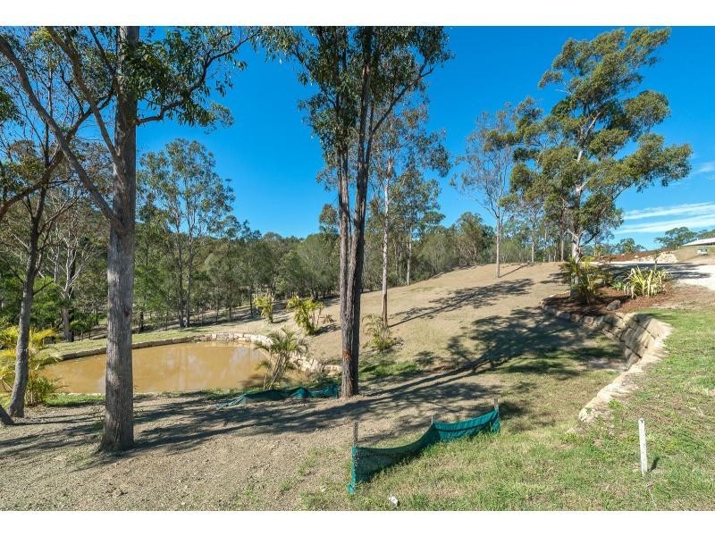 42 Holyrood Road, Maudsland QLD 4210