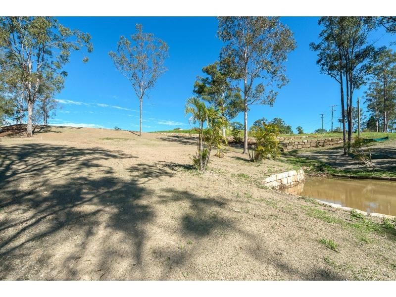 42 Holyrood Road, Maudsland QLD 4210