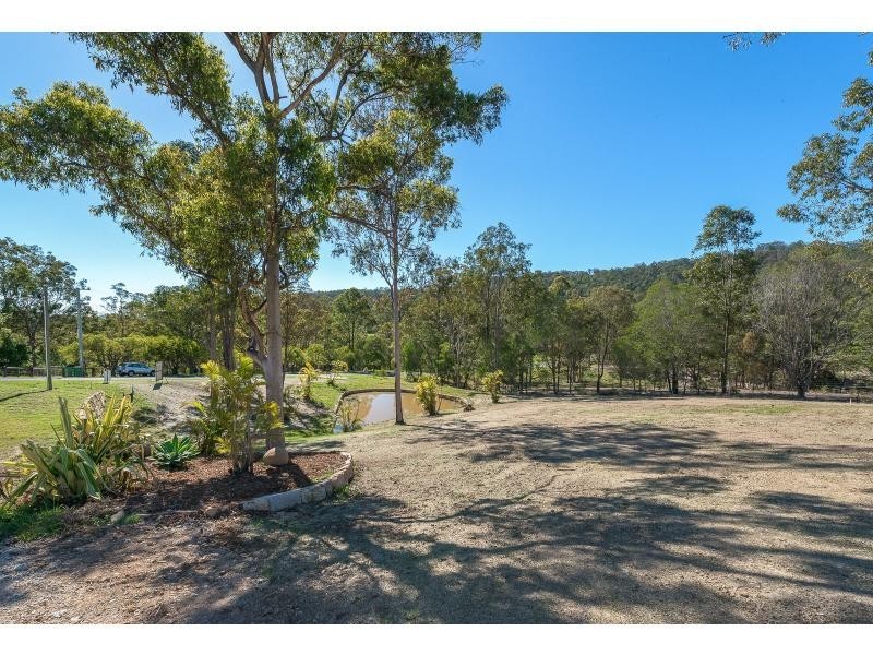 42 Holyrood Road, Maudsland QLD 4210