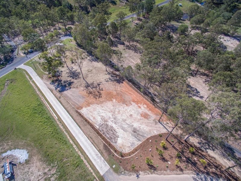 42 Holyrood Road, Maudsland QLD 4210