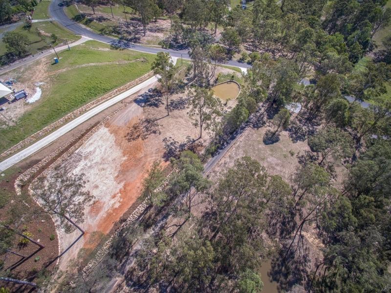 42 Holyrood Road, Maudsland QLD 4210