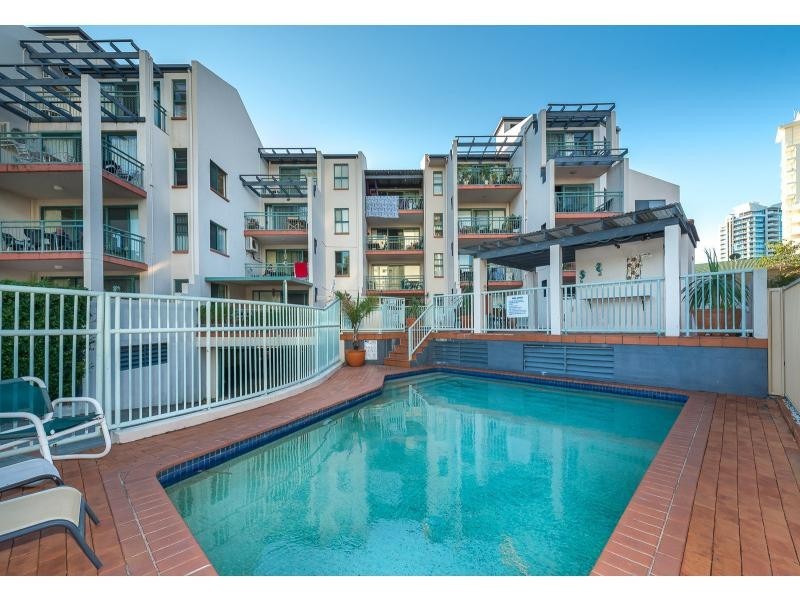 14/7-9 Robert Street, Labrador QLD 4215