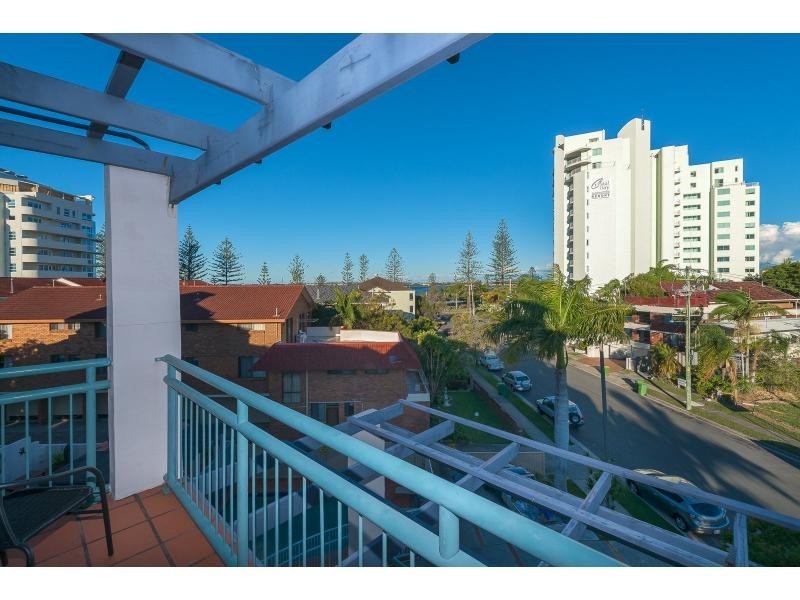 14/7-9 Robert Street, Labrador QLD 4215