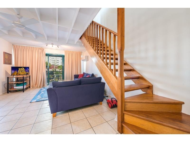 14/7-9 Robert Street, Labrador QLD 4215