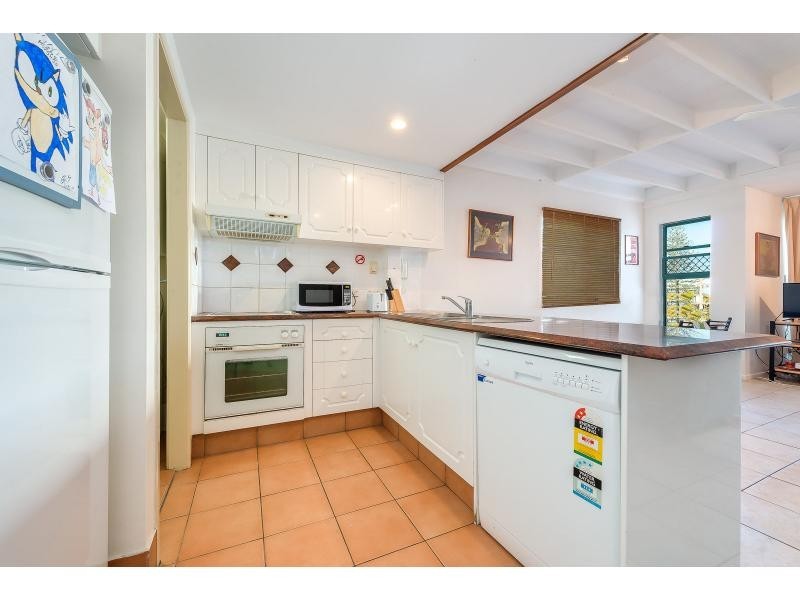 14/7-9 Robert Street, Labrador QLD 4215
