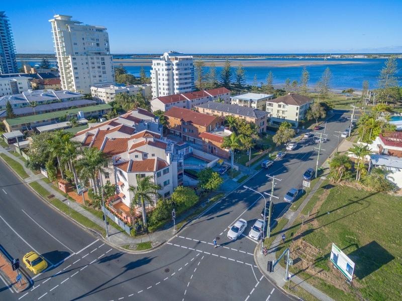 14/7-9 Robert Street, Labrador QLD 4215