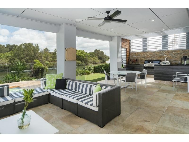 7620 Fairway Boulevard, Hope Island QLD 4212