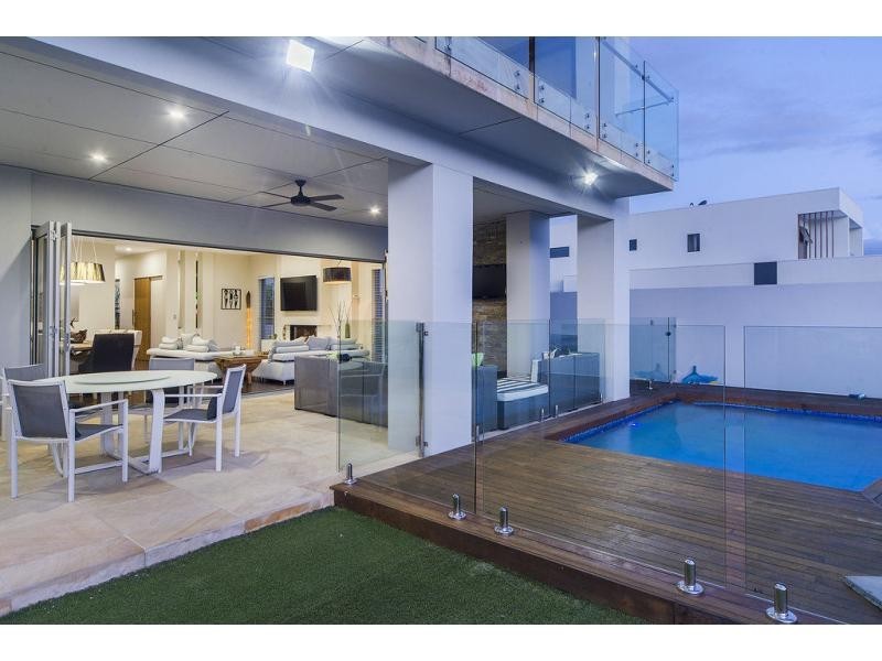 7620 Fairway Boulevard, Hope Island QLD 4212
