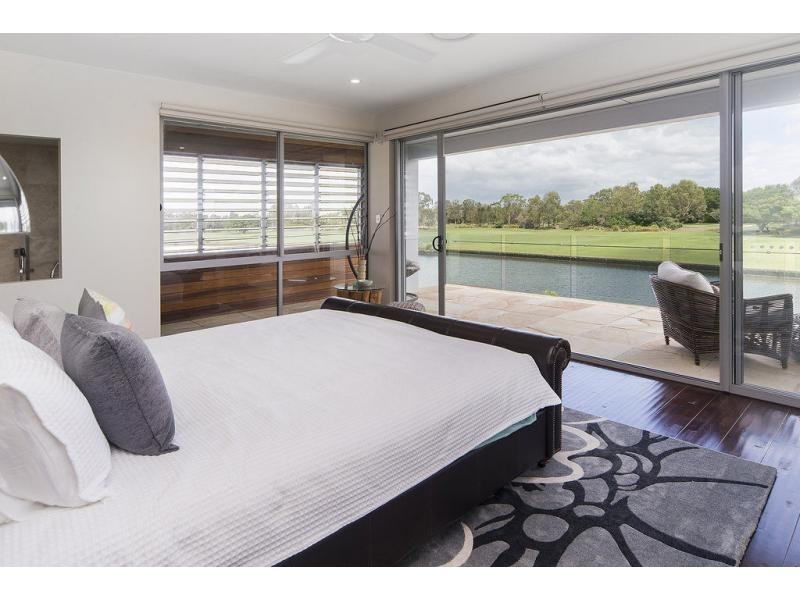 7620 Fairway Boulevard, Hope Island QLD 4212