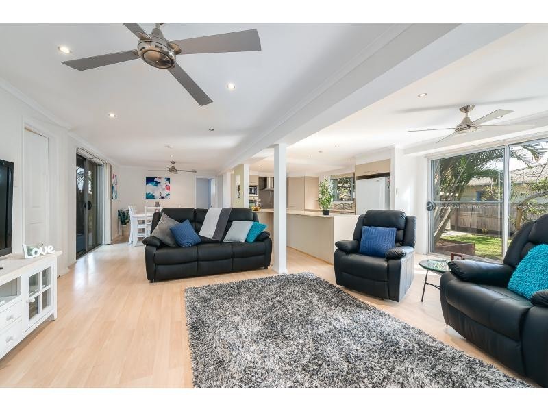 98 Turpin Road, Labrador QLD 4215