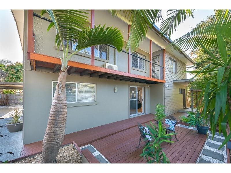 98 Turpin Road, Labrador QLD 4215