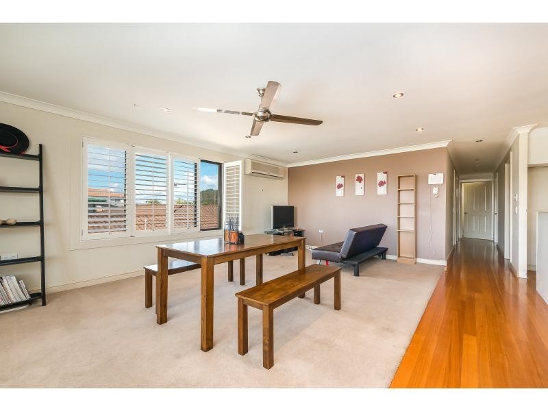 2/54 Markham Avenue, Runaway Bay QLD 4216