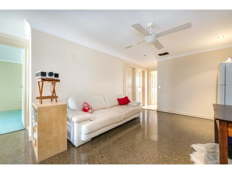 2/54 Markham Avenue, Runaway Bay QLD 4216