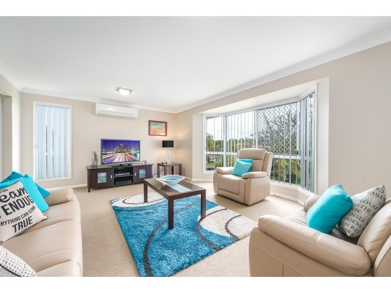 8 Fadden Close, Arundel QLD 4214