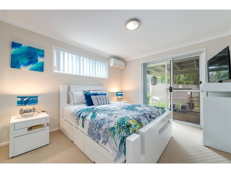 8 Fadden Close, Arundel QLD 4214